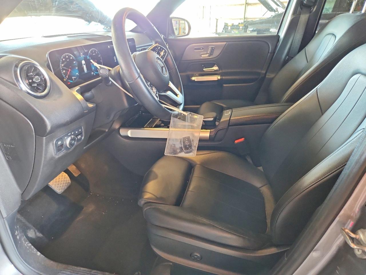 Mercedes-Benz GLB 250