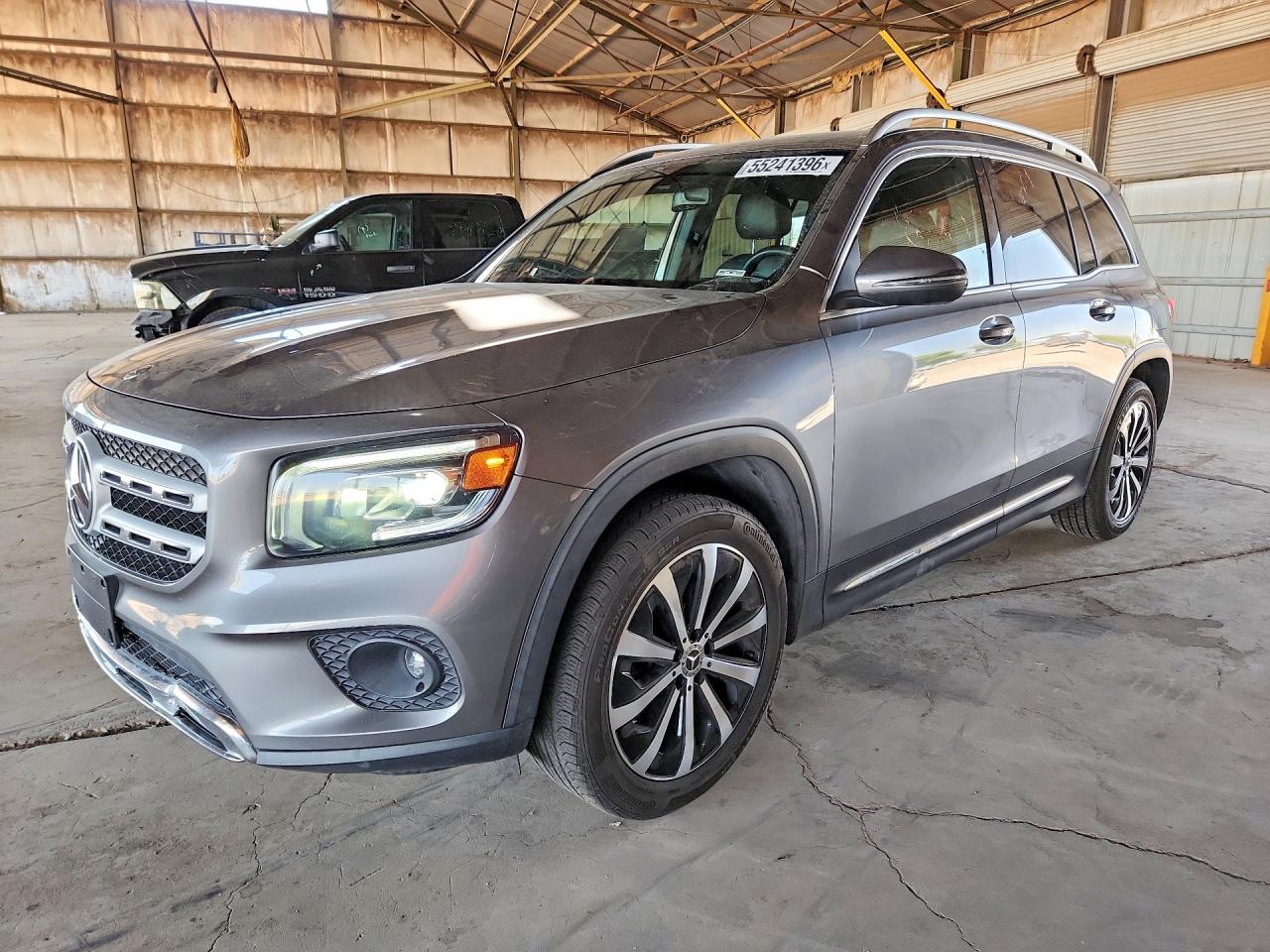 Salvage Mercedes-Benz GLB Image