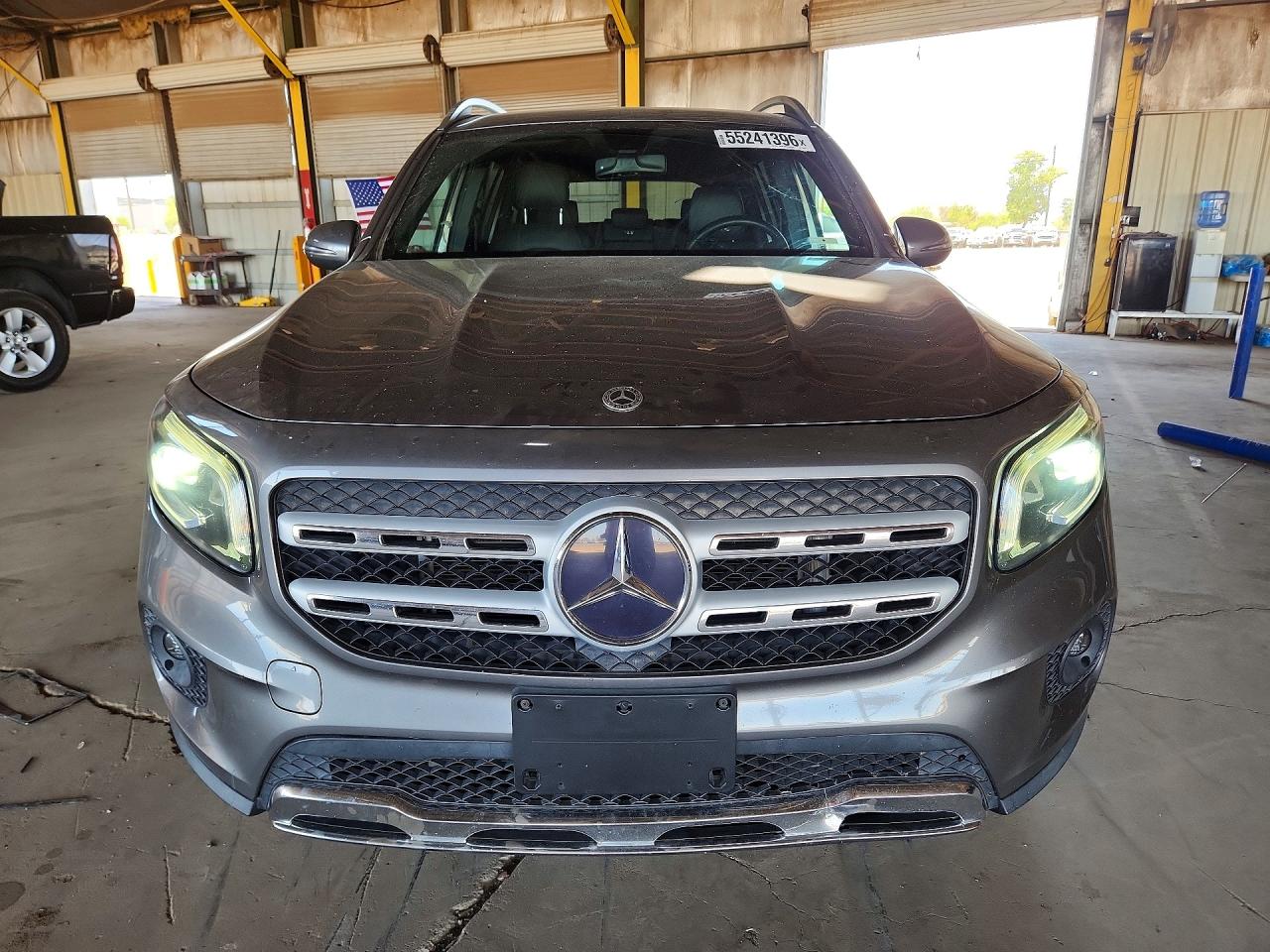 Mercedes-Benz GLB 250