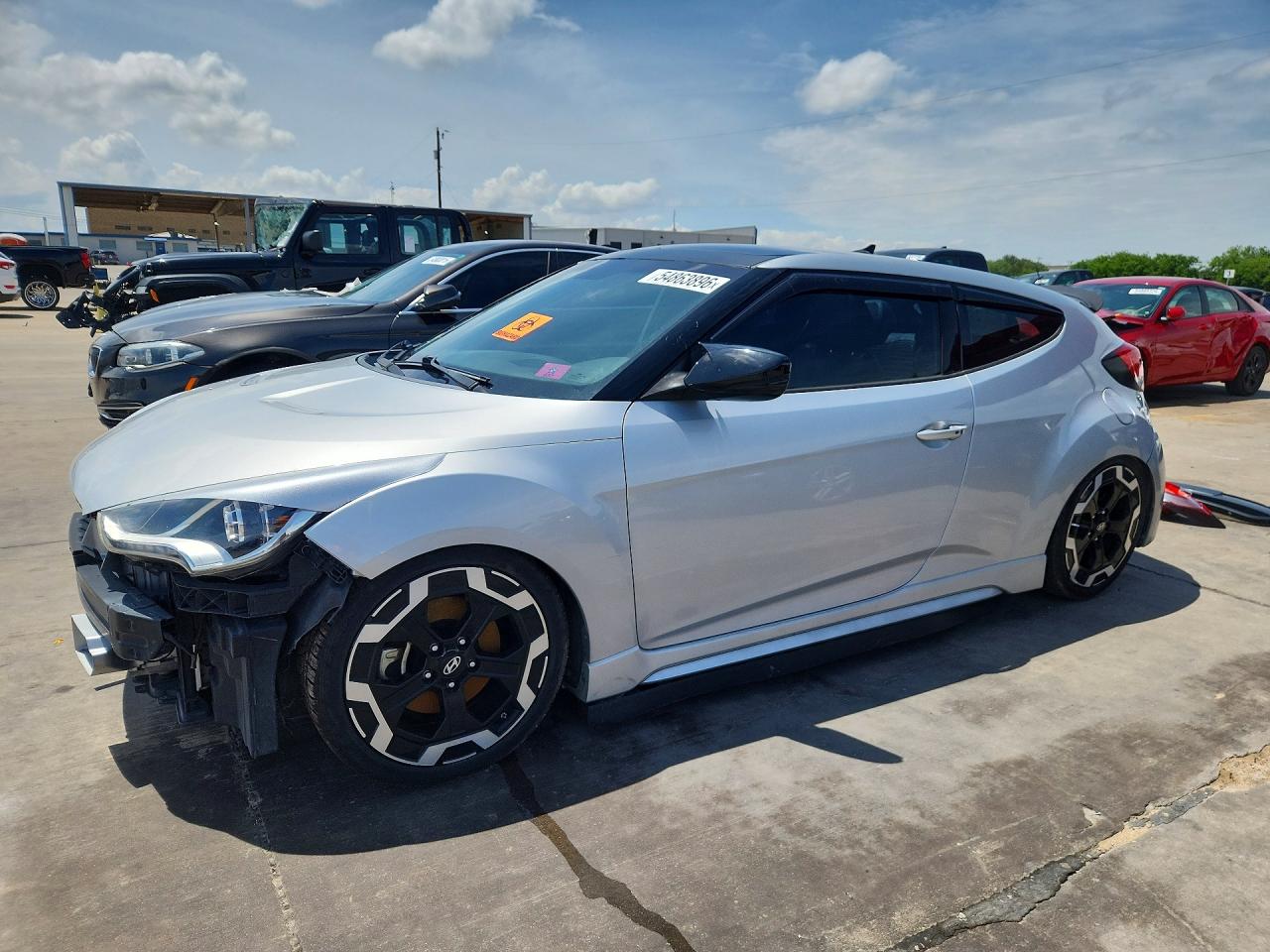 Salvage Hyundai VELOSTER Image