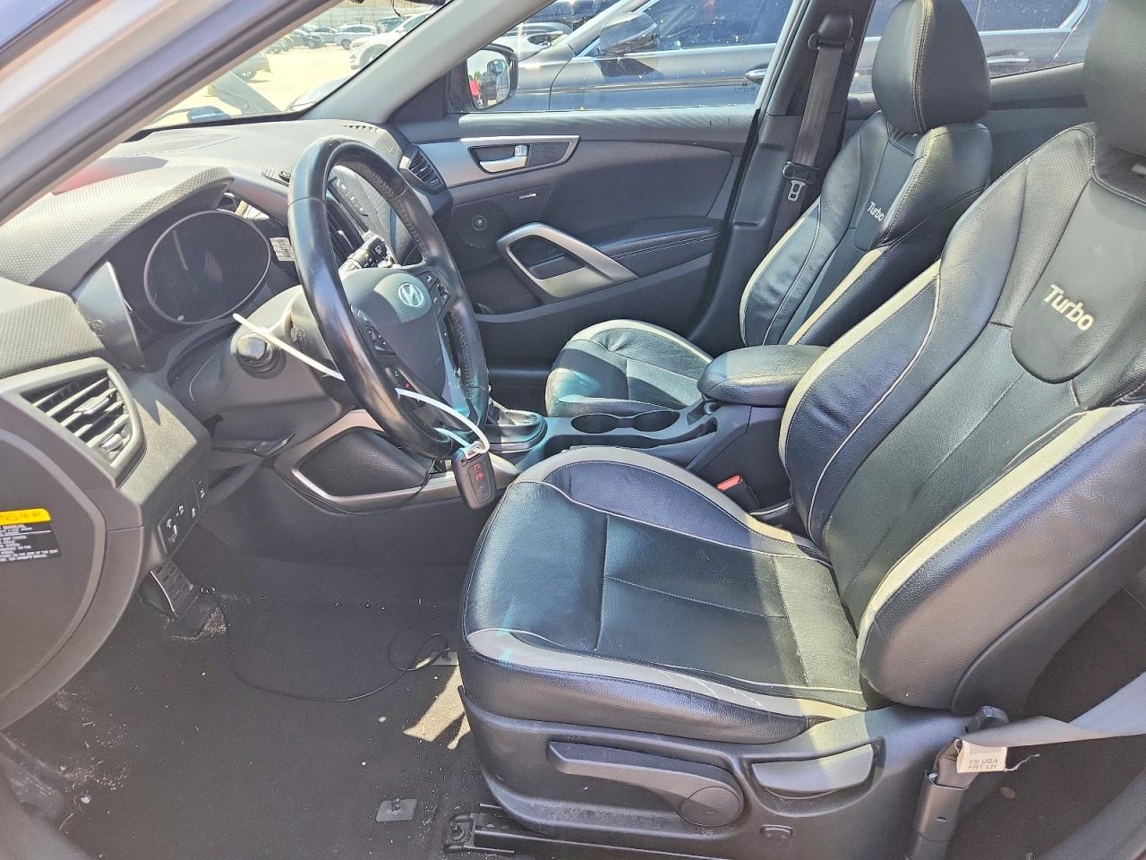 Hyundai VELOSTER Turbo