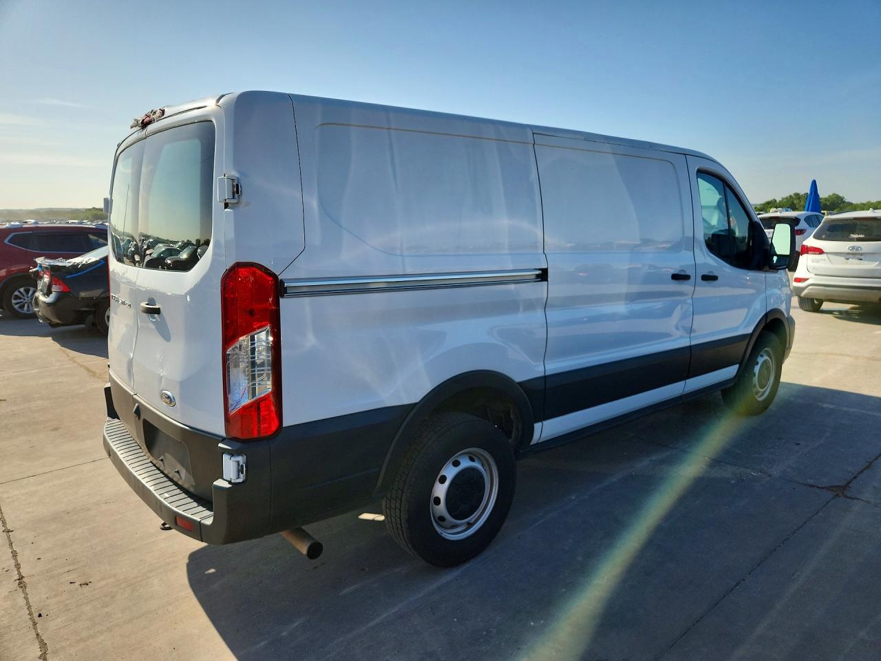 Ford Transit T-250