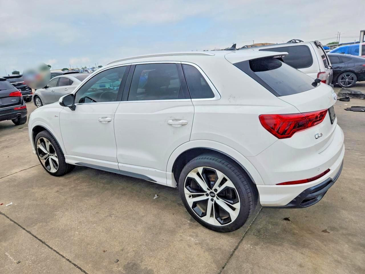Audi Q3 Premium Plus S-line