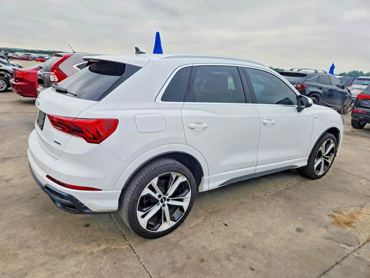 Audi Q3 Premium Plus S-line