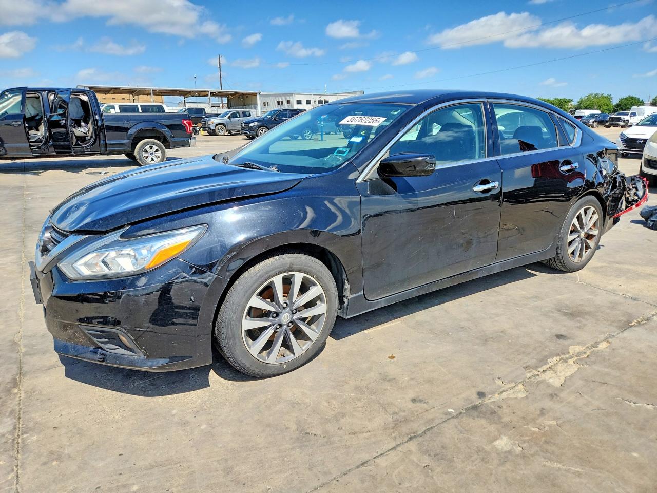 Salvage Nissan Altima Image