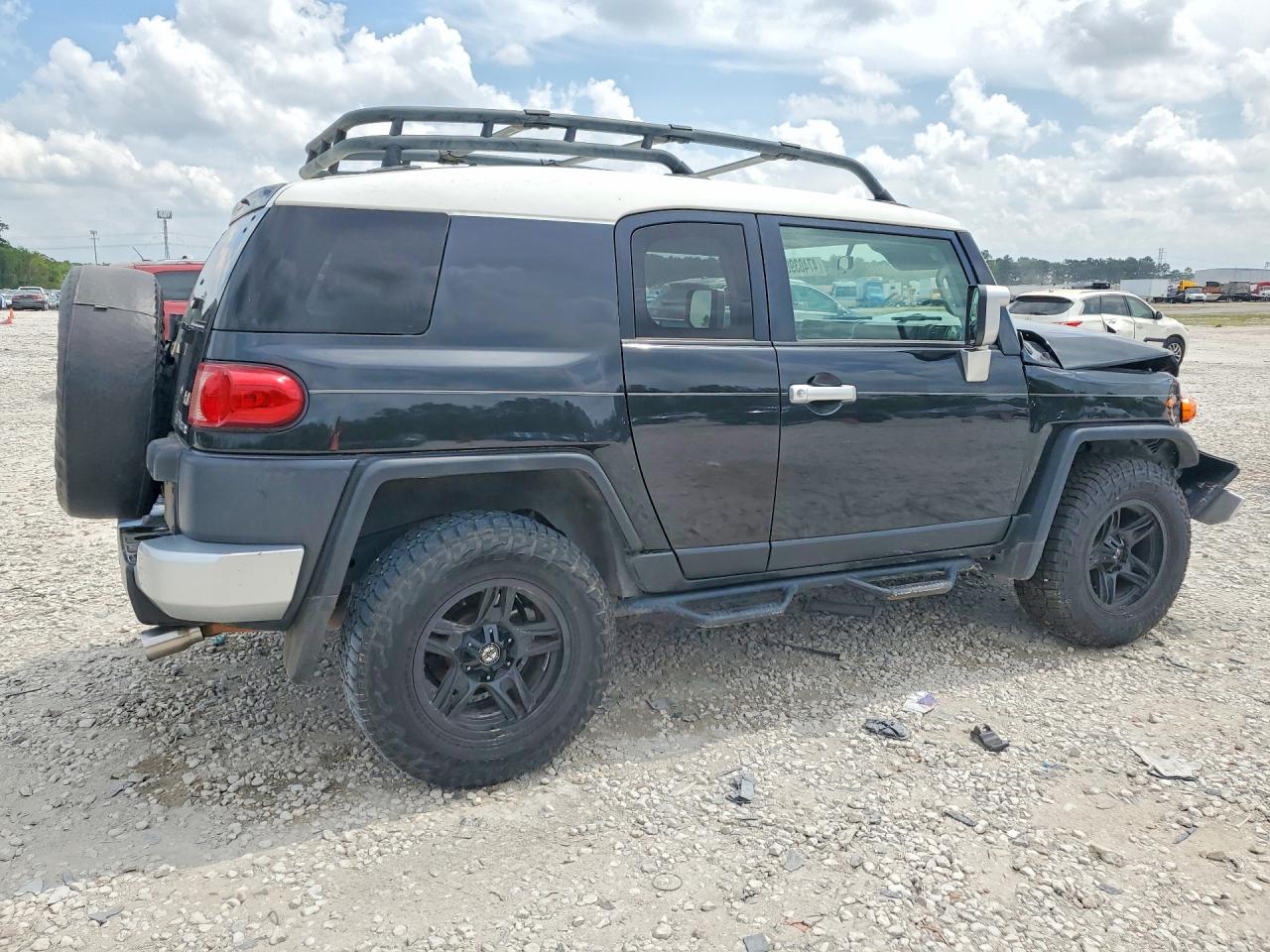 Toyota FJ Cruiser Base