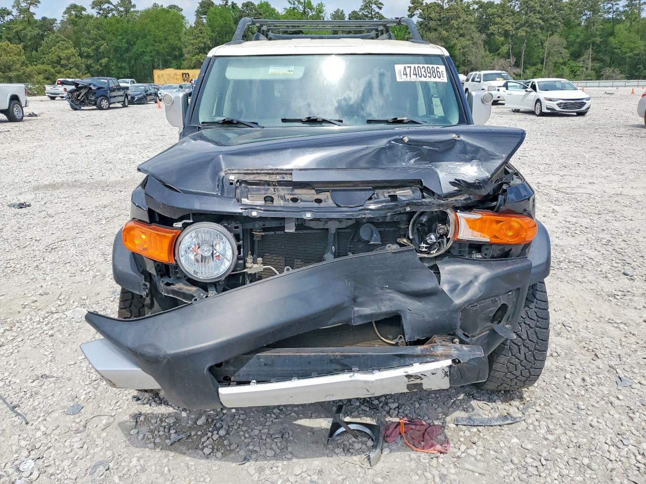 Toyota FJ Cruiser Base
