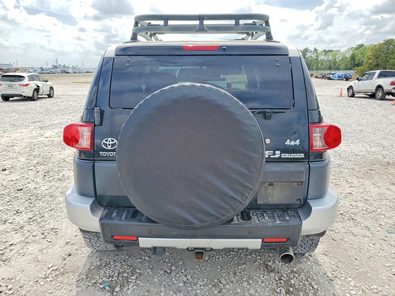 Toyota FJ Cruiser Base