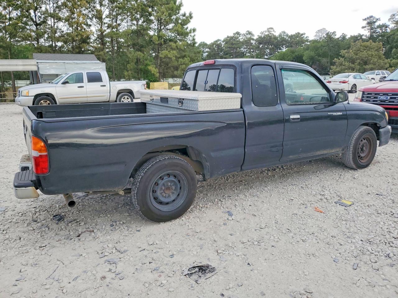 Toyota Tacoma Base