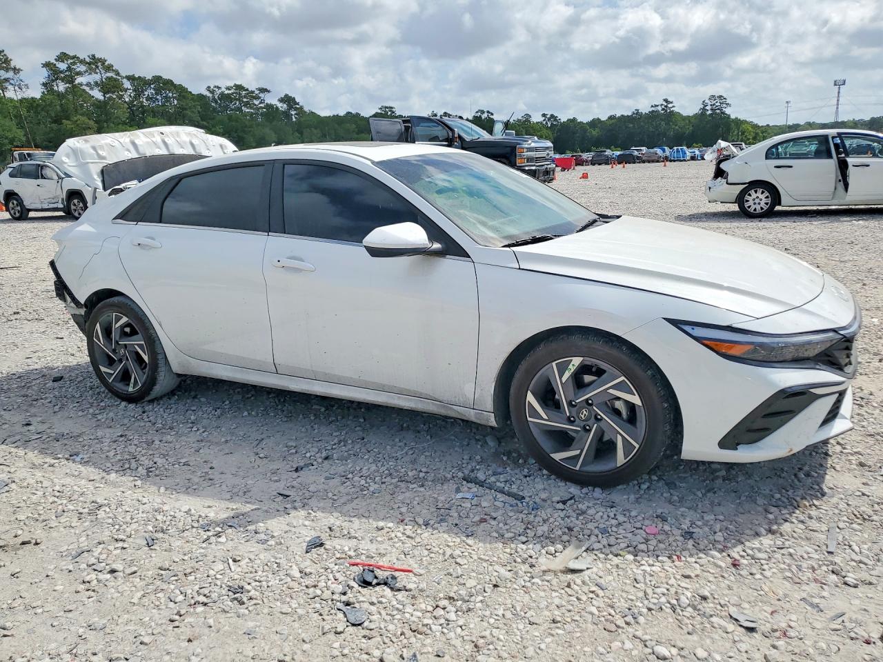 Hyundai ELANTRA Sel
