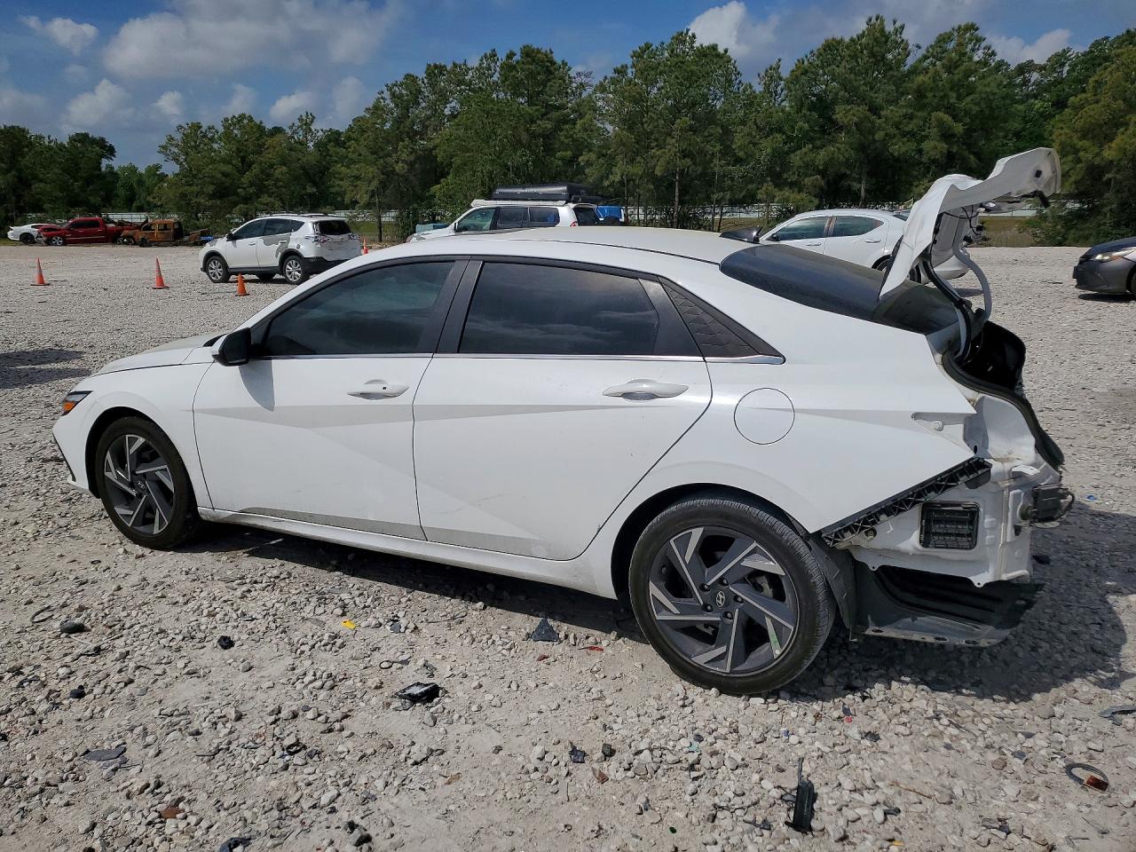 Hyundai ELANTRA Sel