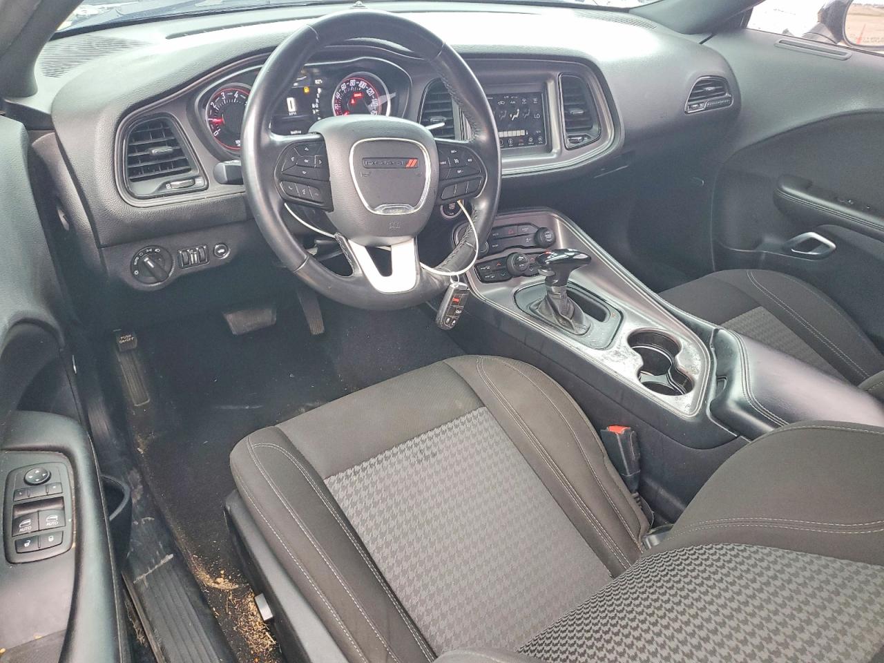 Dodge Challenger Sxt