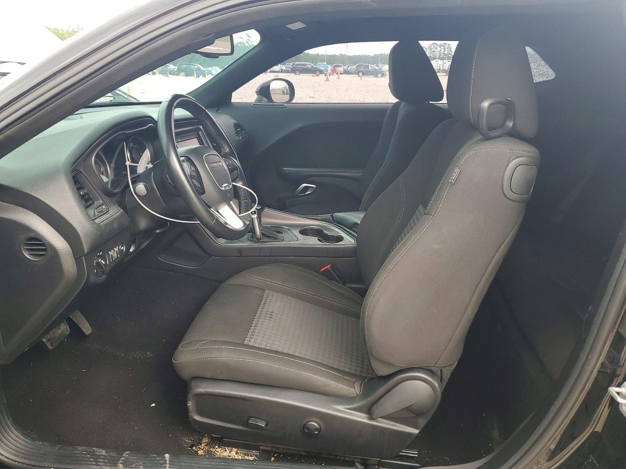 Dodge Challenger Sxt