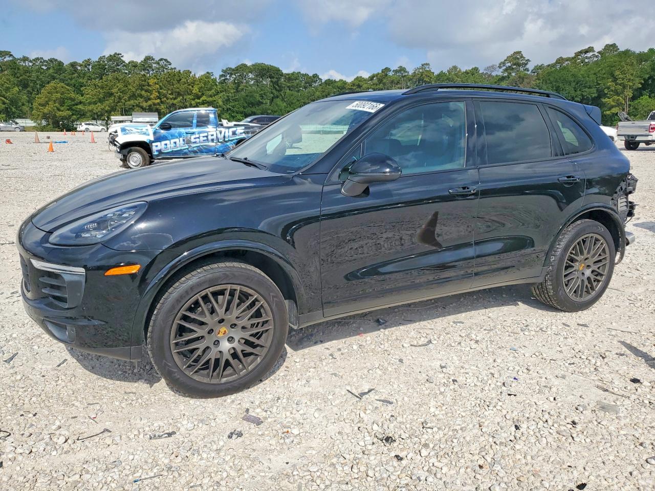 Salvage Porsche Cayenne Image