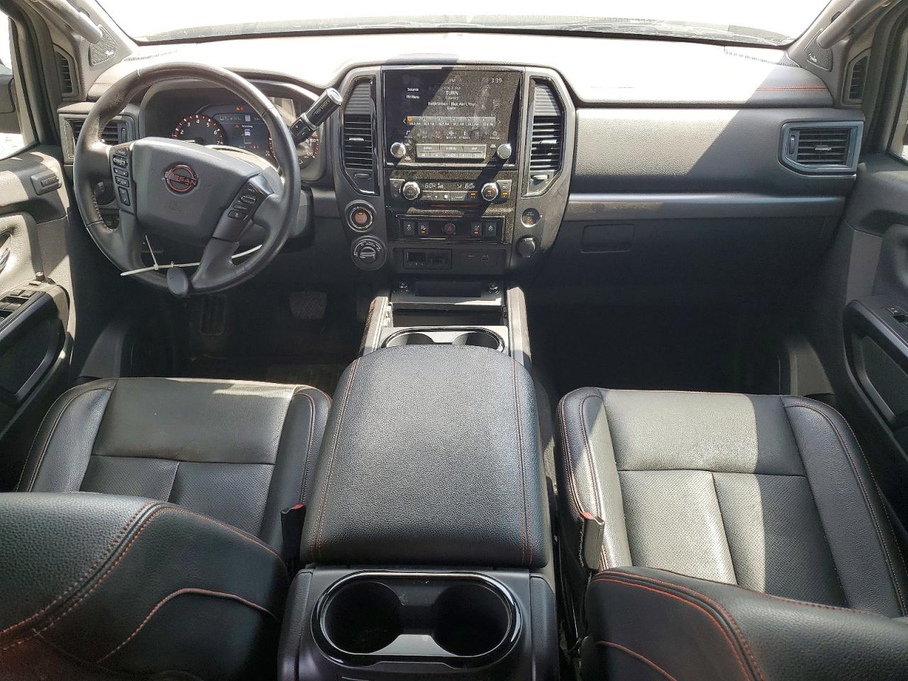 Nissan Titan Sv