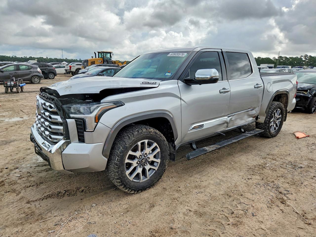 Salvage Toyota Tundra Image