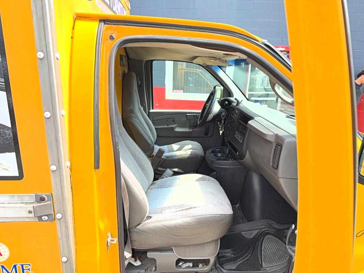 GMC Savana Cutaway G3500