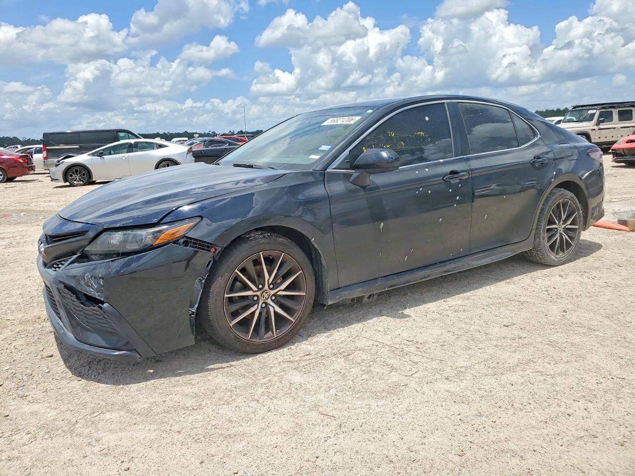 Salvage Toyota Camry Image