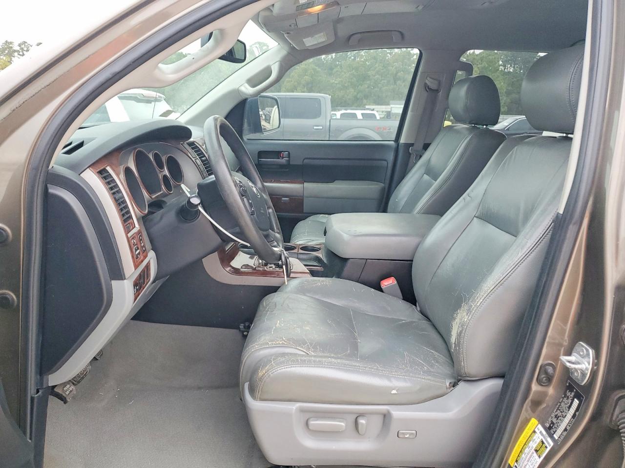 Toyota Tundra Crewmax Sr5
