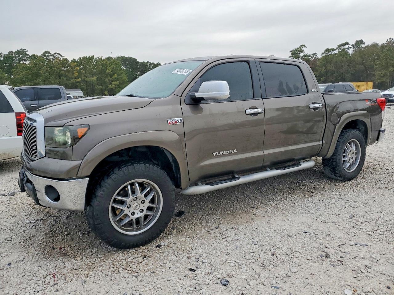 Salvage Toyota Tundra Image