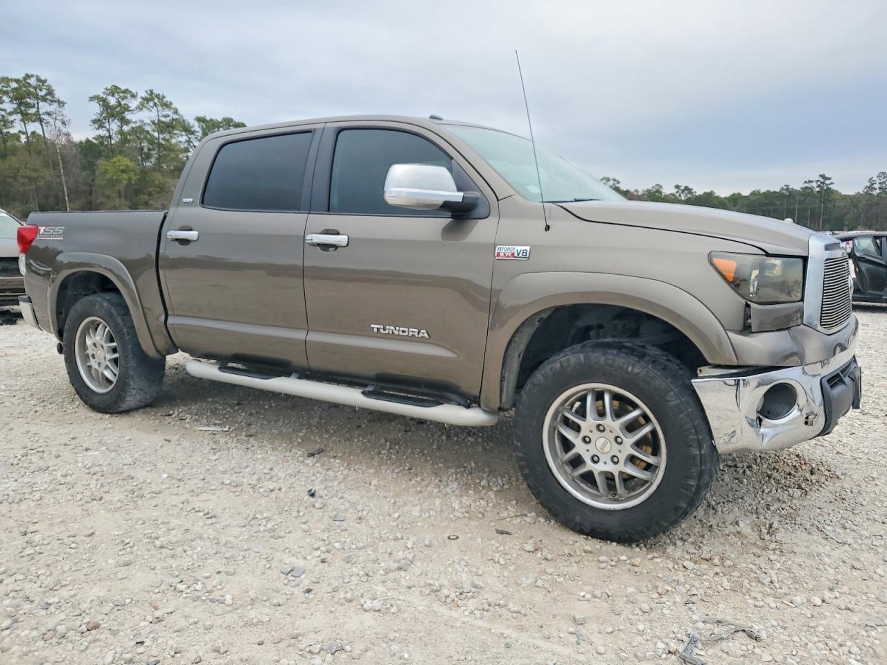Toyota Tundra Crewmax Sr5