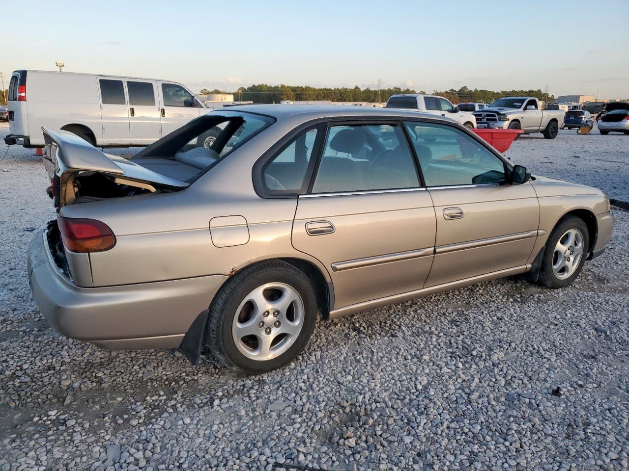 Subaru Legacy L