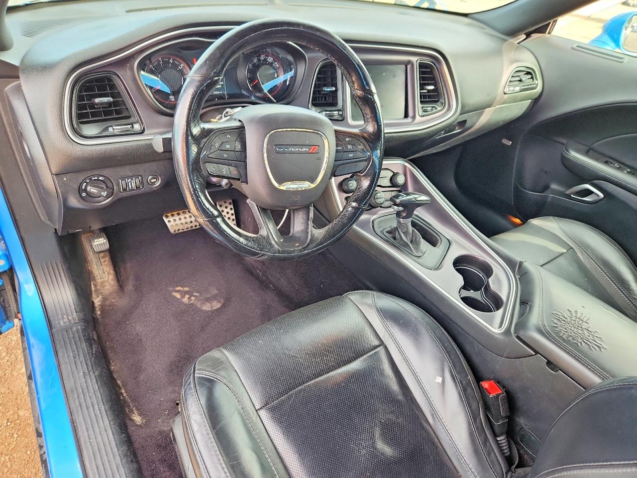Dodge Challenger Sxt