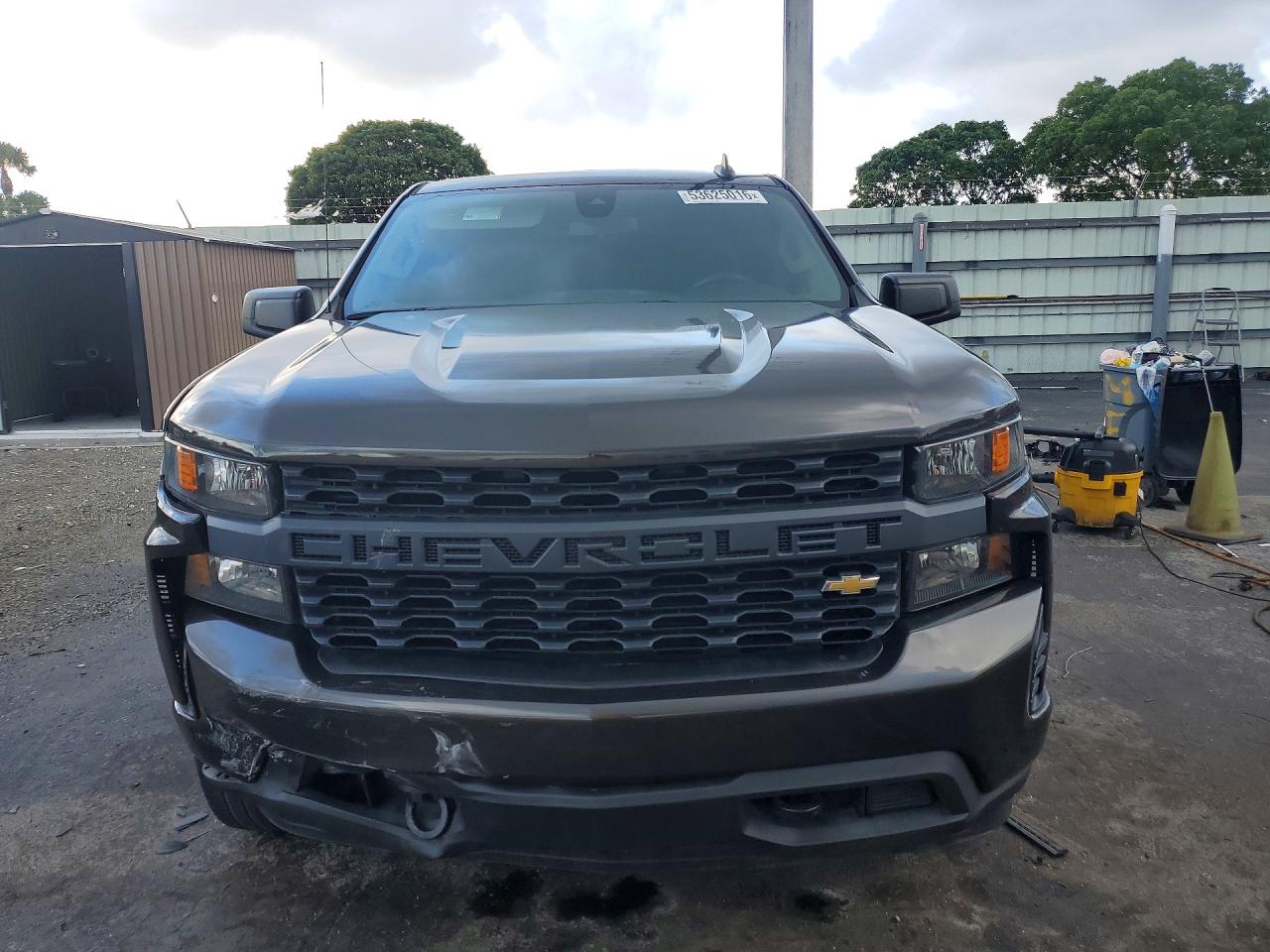 Chevrolet Silverado C1500 Custom