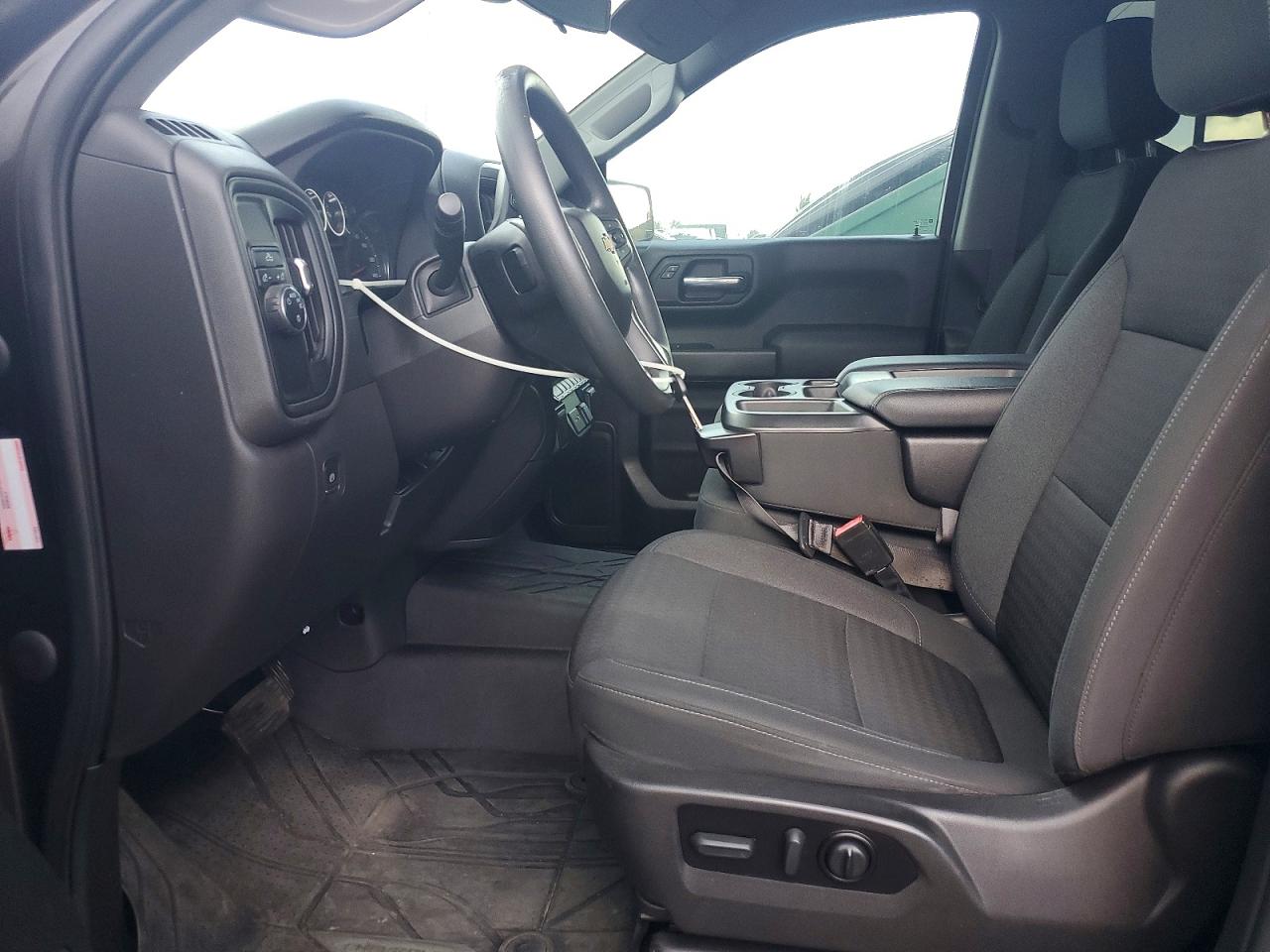 Chevrolet Silverado C1500 Custom