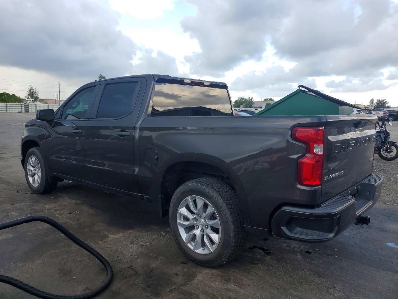 Chevrolet Silverado C1500 Custom