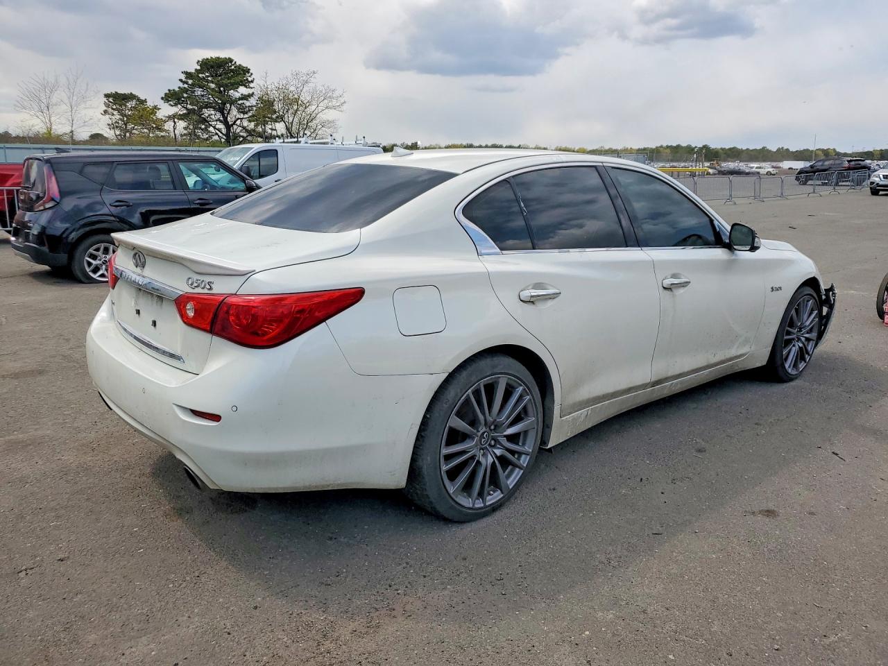 INFINITI Q50 Red Sport 400