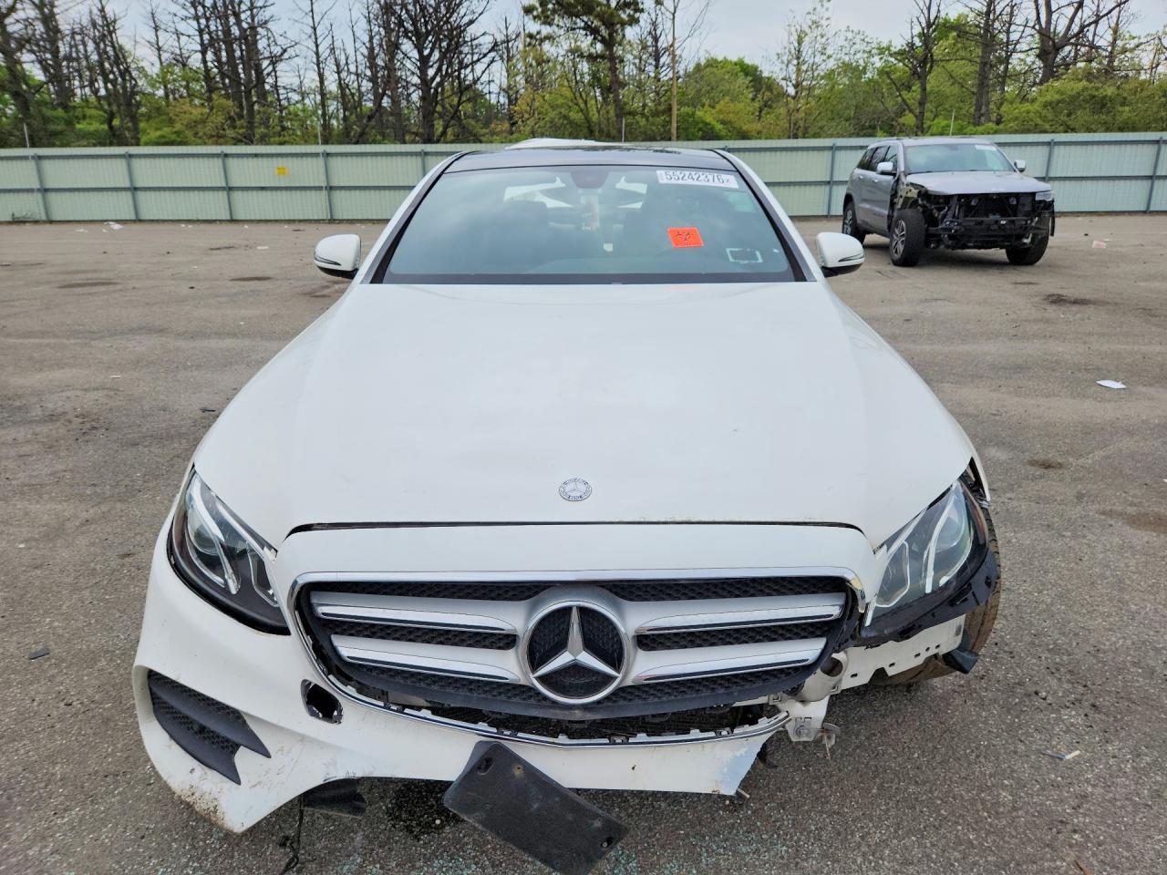 Mercedes-Benz E-Class 300 4matic