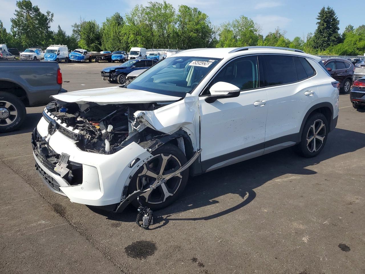 Salvage Volkswagen Tiguan Image