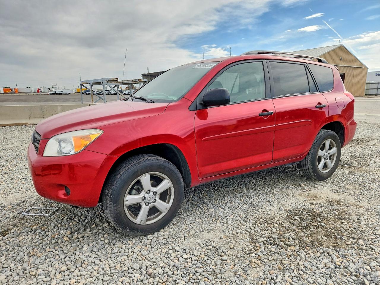 Salvage Toyota RAV4 Image