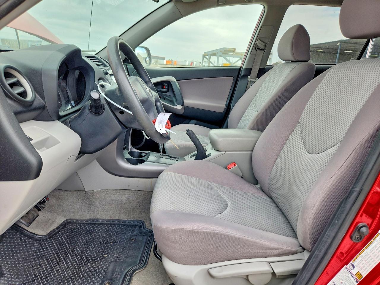 Toyota RAV4 Base