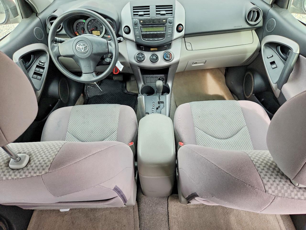 Toyota RAV4 Base