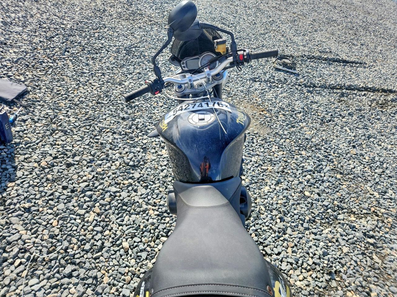 Triumph Street R