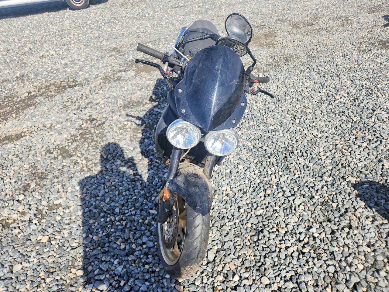 Triumph Street R