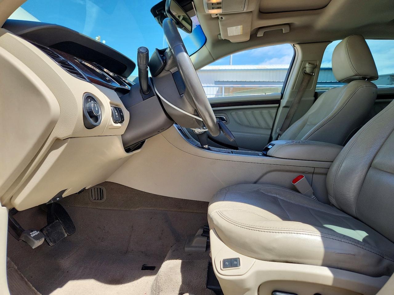 Ford Taurus Limited