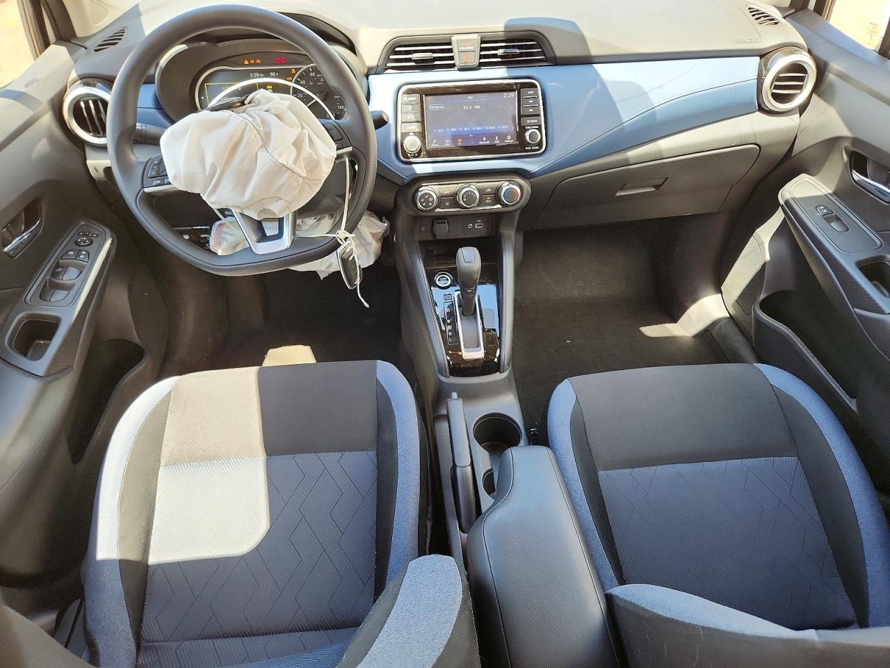 Nissan Versa Sv
