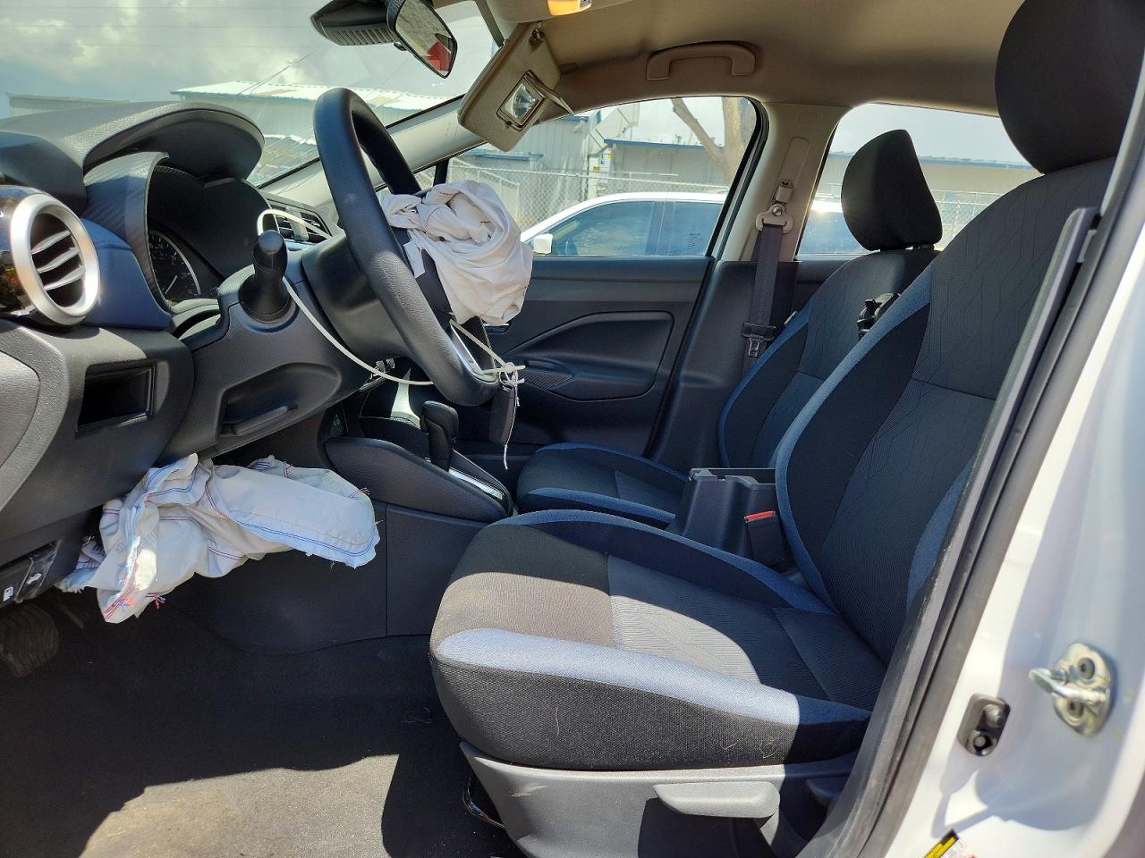 Nissan Versa Sv