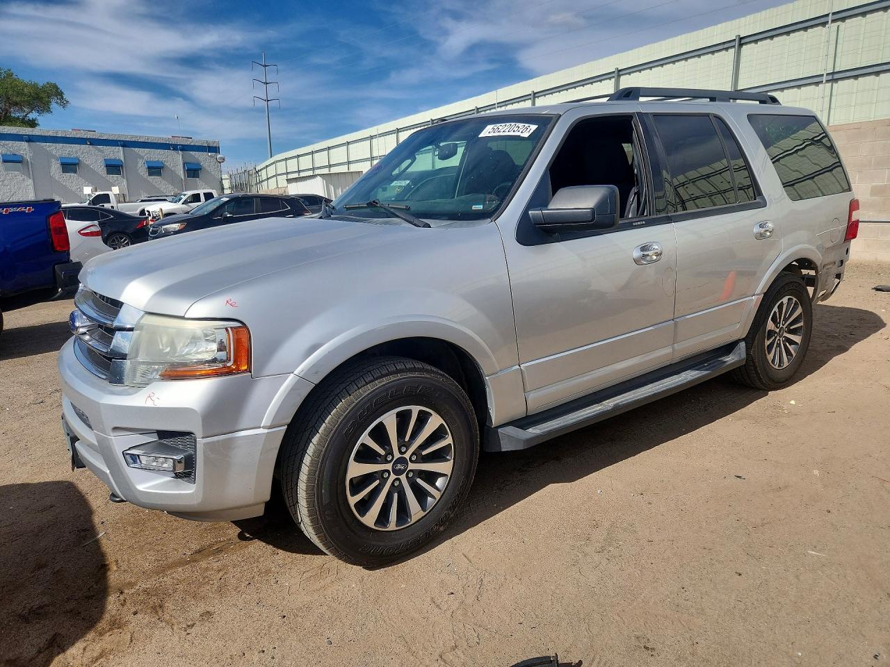 Salvage Ford Expedition Image