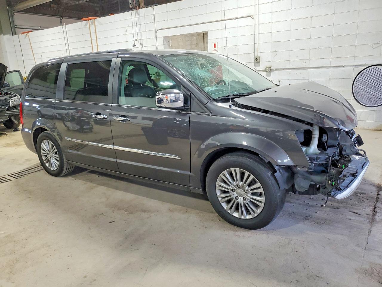 Chrysler Minivan Touring L
