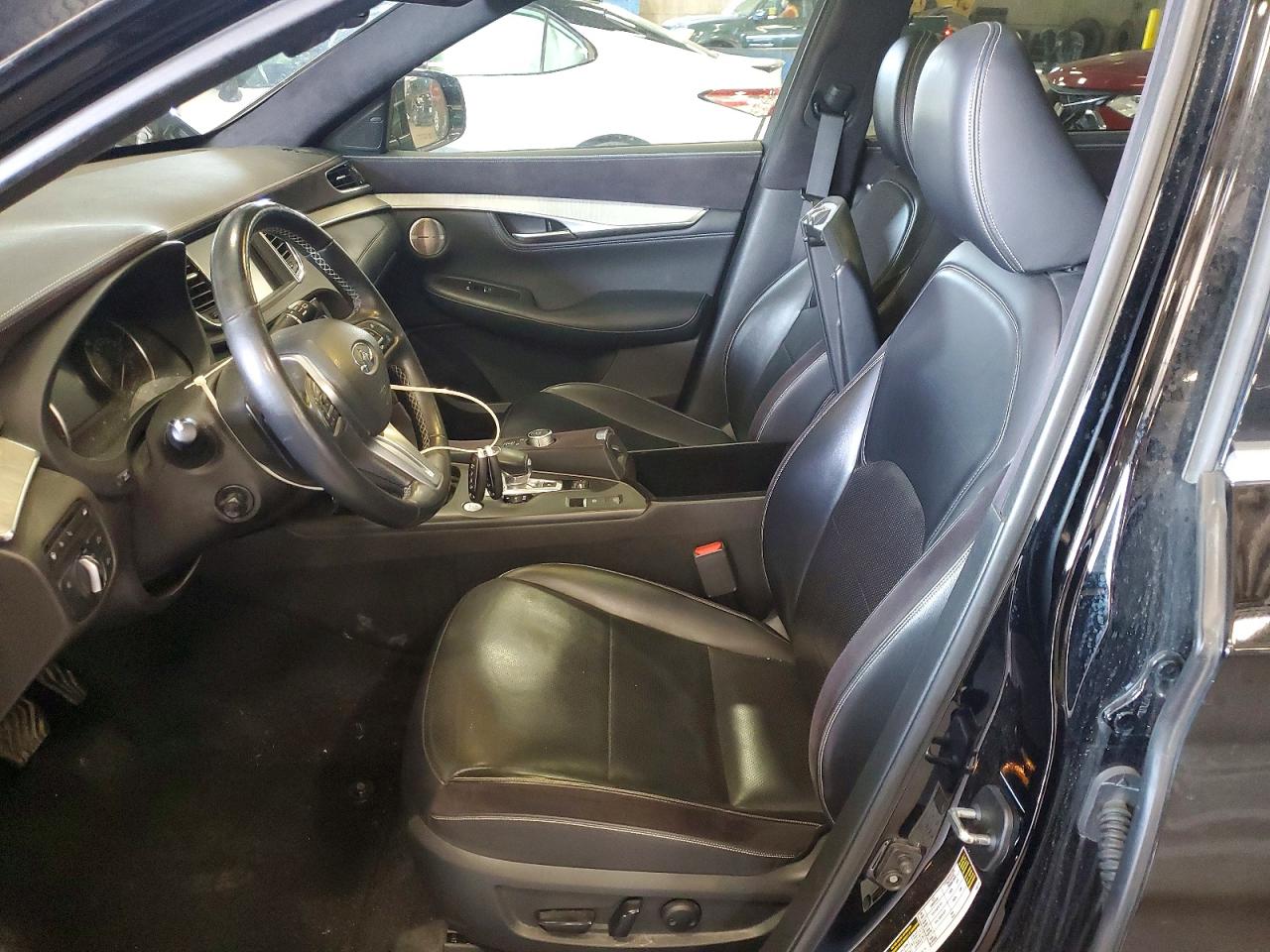 INFINITI Qx Essential