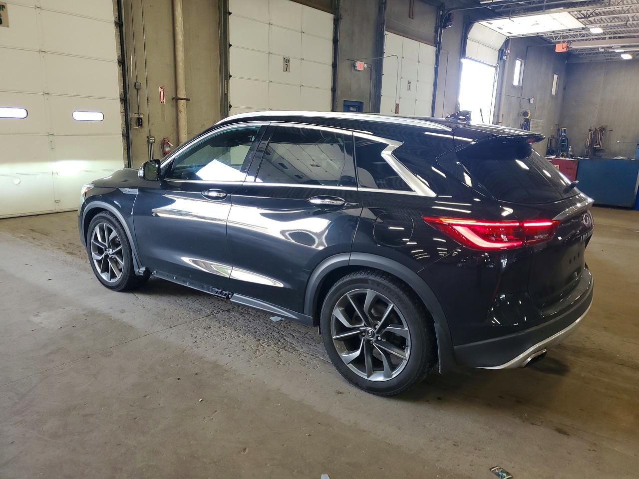 INFINITI Qx Essential