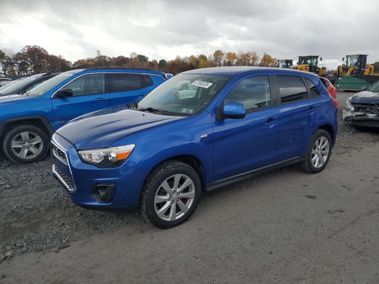 Salvage Mitsubishi Outlander Image