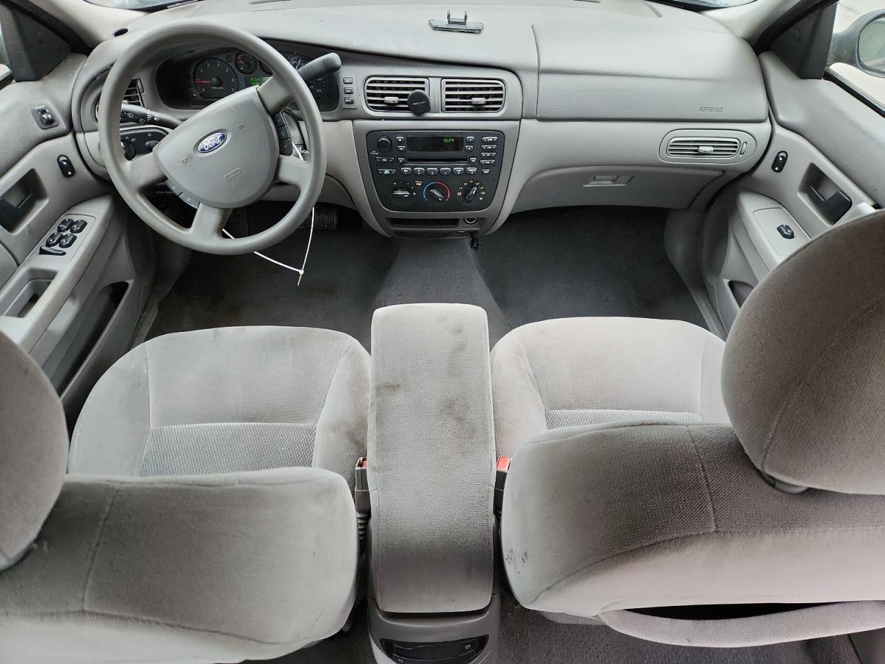 Ford Taurus Se