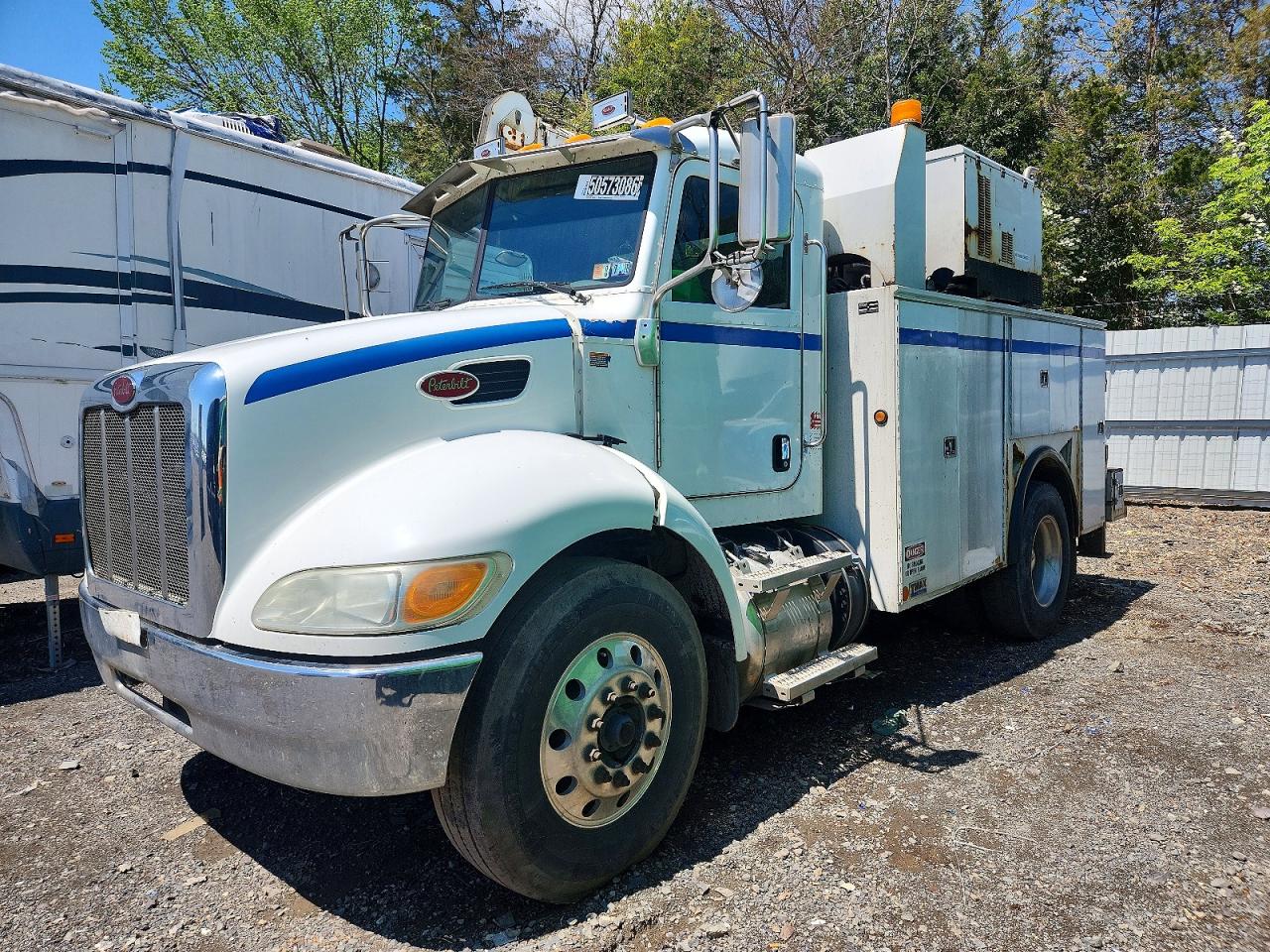 Peterbilt 337