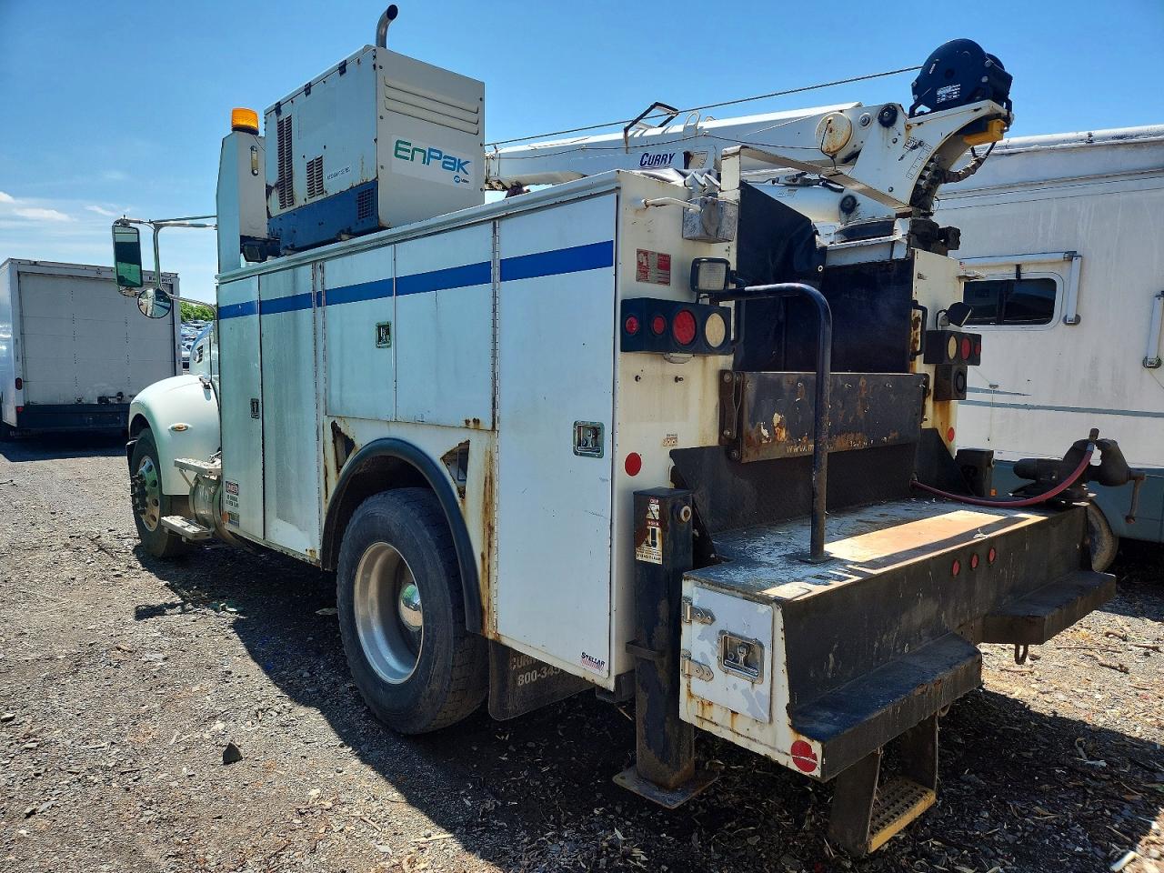 Peterbilt 337
