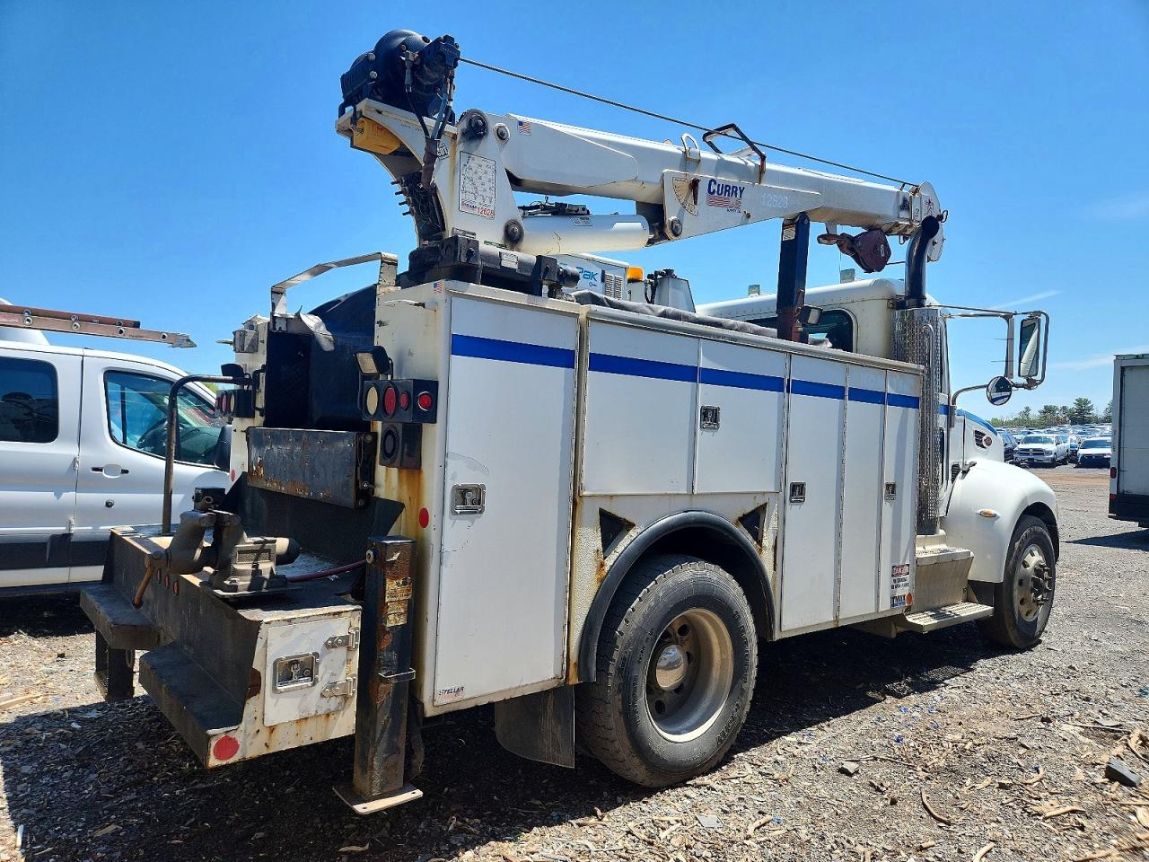 Peterbilt 337